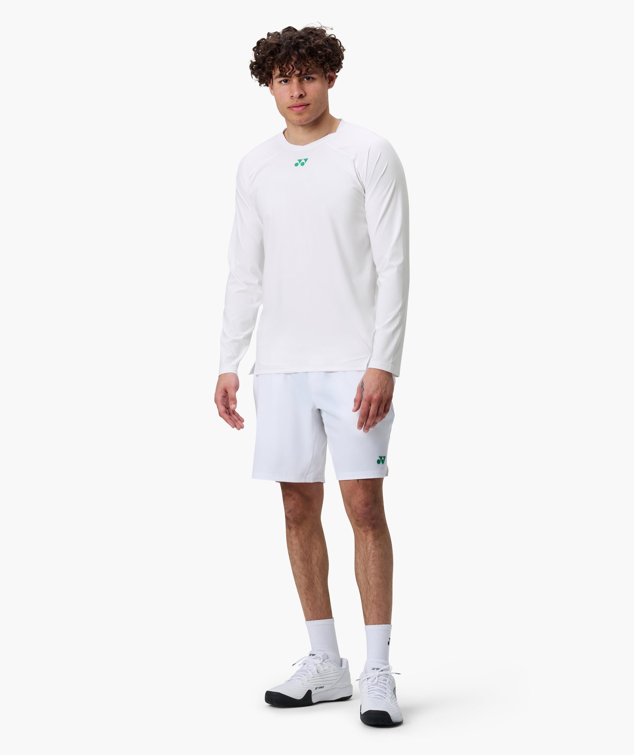 LONG-SLEEVE PERFORMANCE TOP