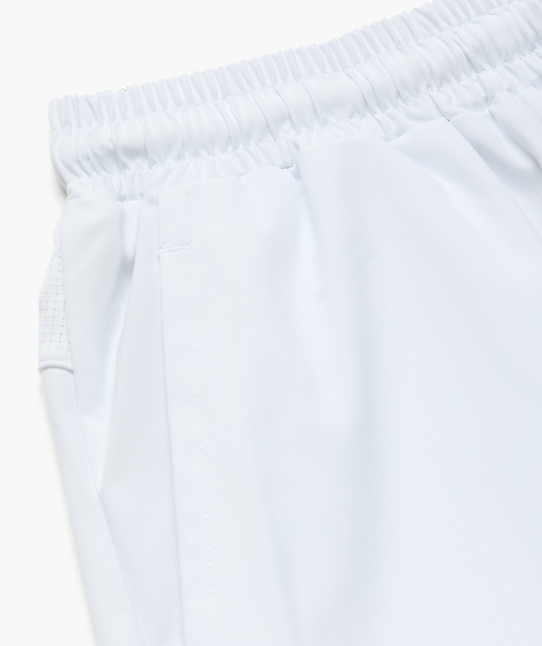 YONEX JUNIOR ESSENTIAL SHORTS - Image 3